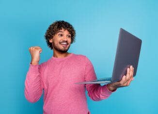 shutterstock 2594499141 326x236 - Online Casino Lizenz Deutschland 2026 – So erkennst du legale Anbieter, Unterschiede, typische Fallstricke